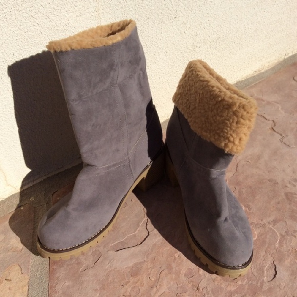 New  FashionMia Grey Suede Fold Over Boots Size 6